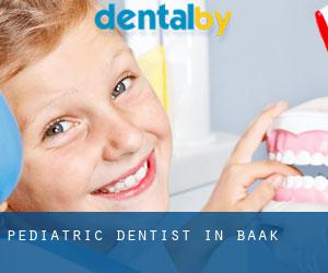 Pediatric Dentist in Baak